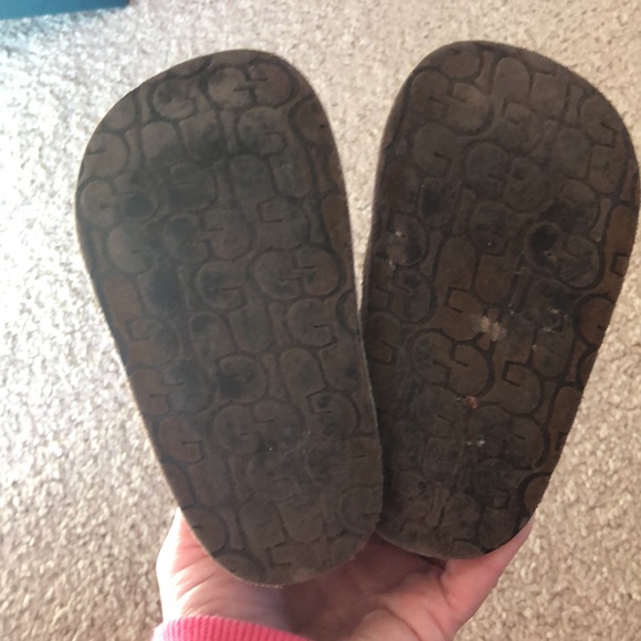 Pink Uggs size small - Picture 4 of 7